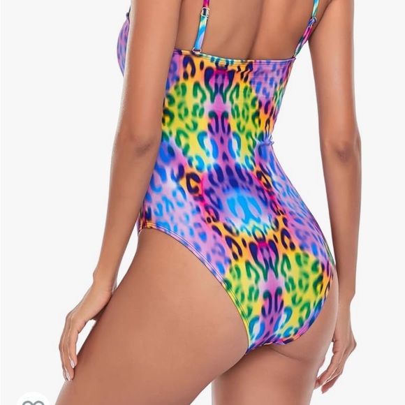 Relleciga neon leopard. Size large. - Picture 2 of 3